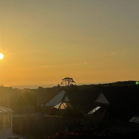 Ser Ar Y Bryn- Lovely Family Home With Garden, Walk To The Village And Beach Saundersfoot Extérieur photo