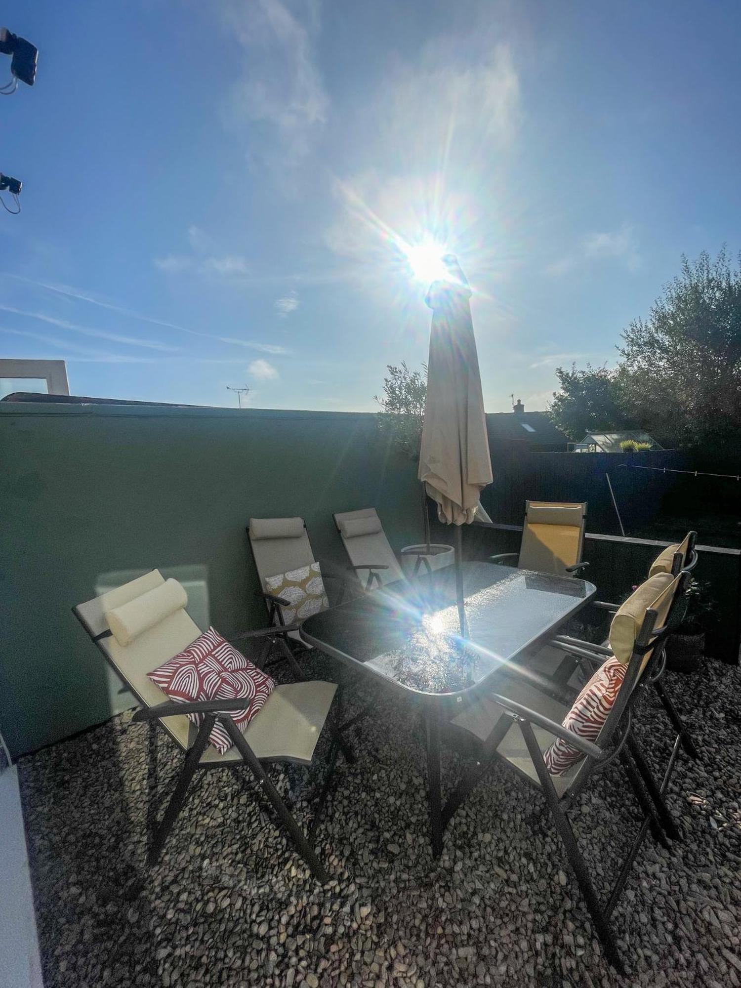 Ser Ar Y Bryn- Lovely Family Home With Garden, Walk To The Village And Beach Saundersfoot Extérieur photo